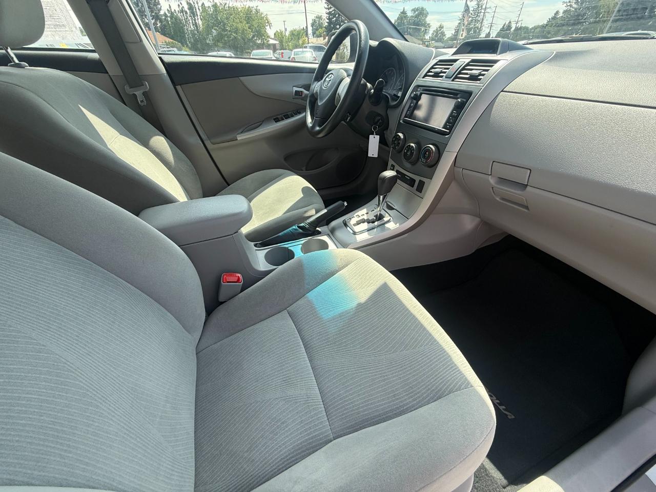 Toyota Corolla LE 2013