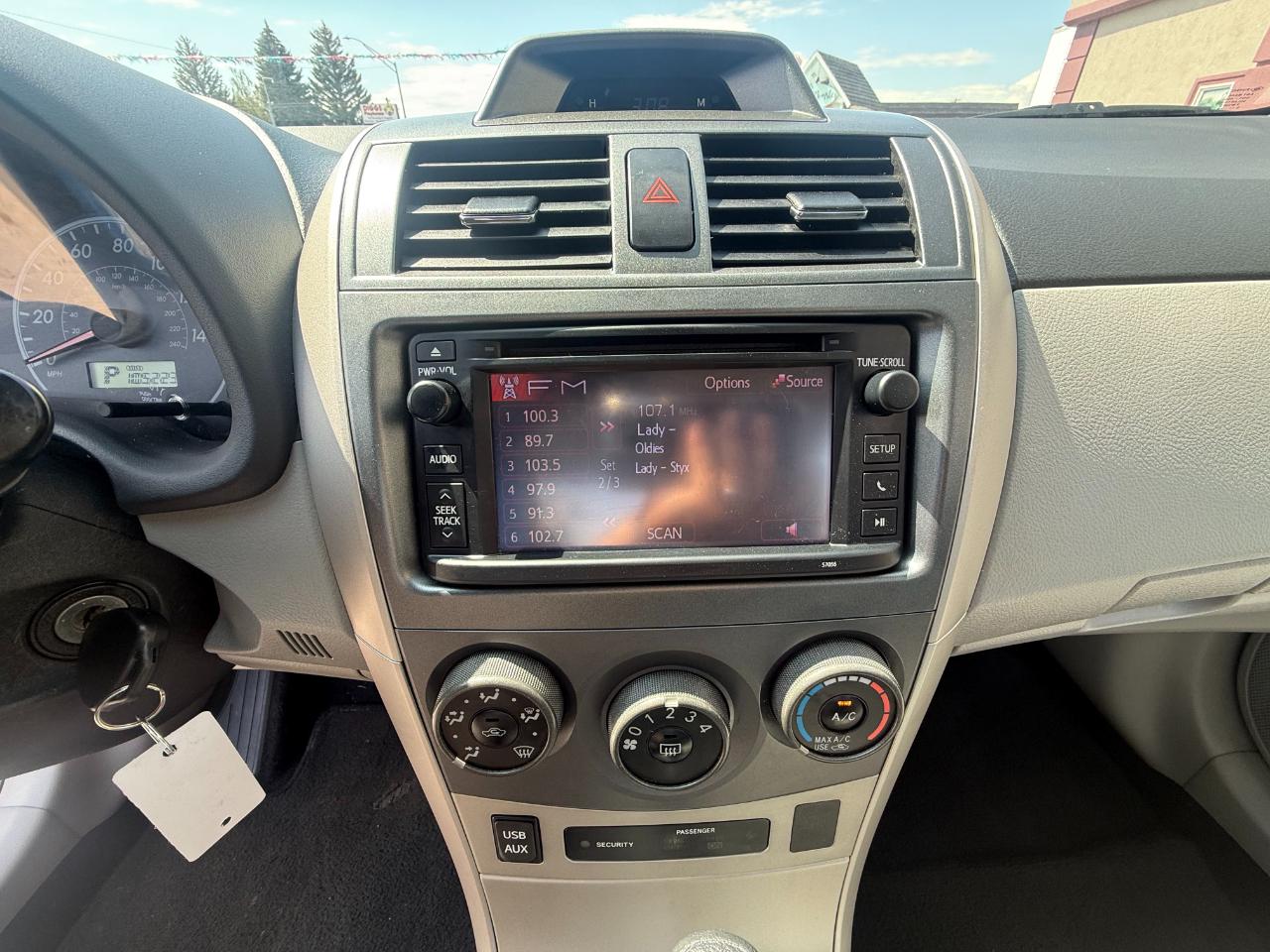 Toyota Corolla LE 2013