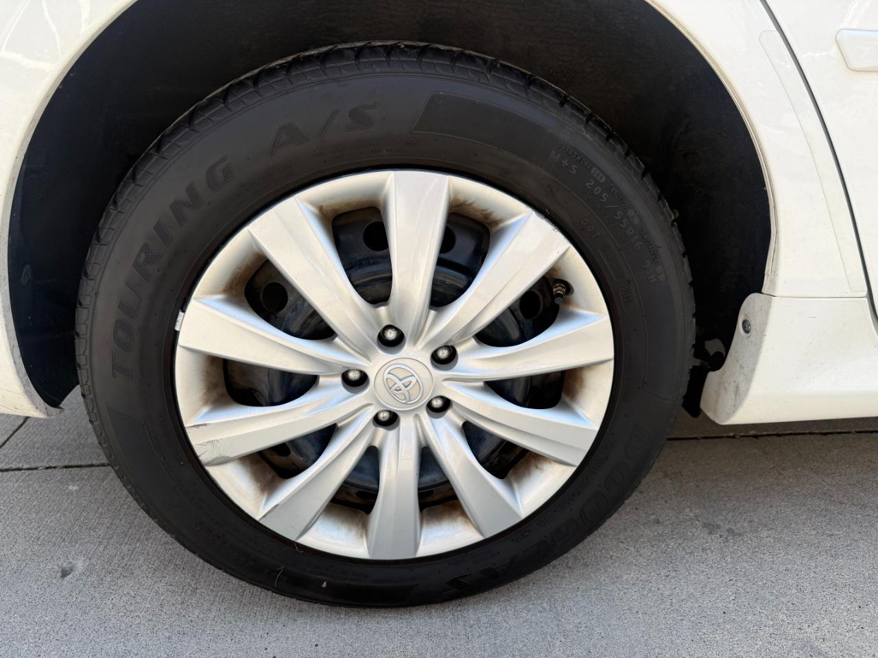Toyota Corolla LE 2013