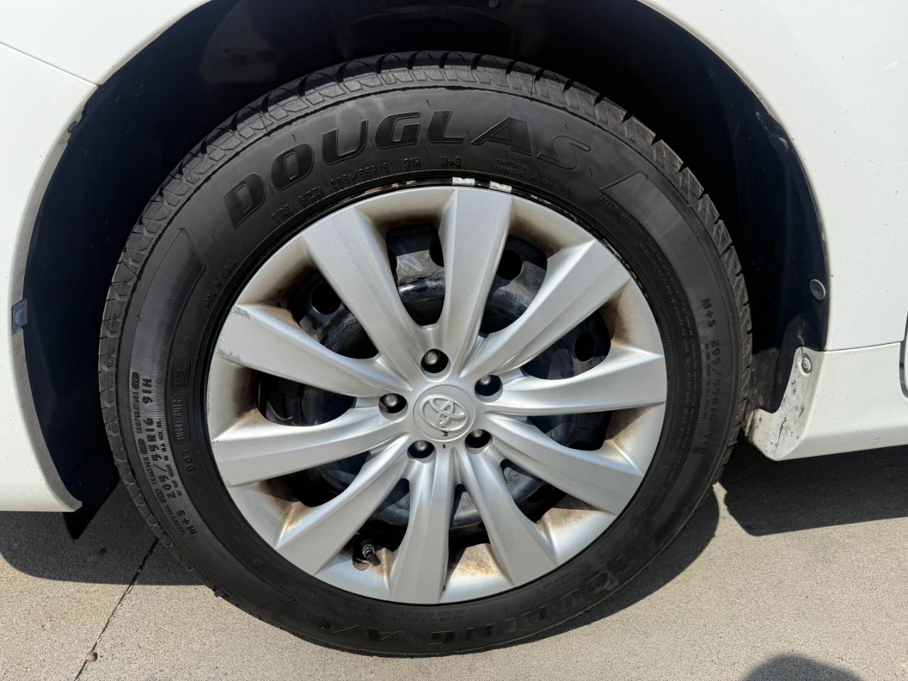 Toyota Corolla LE 2013