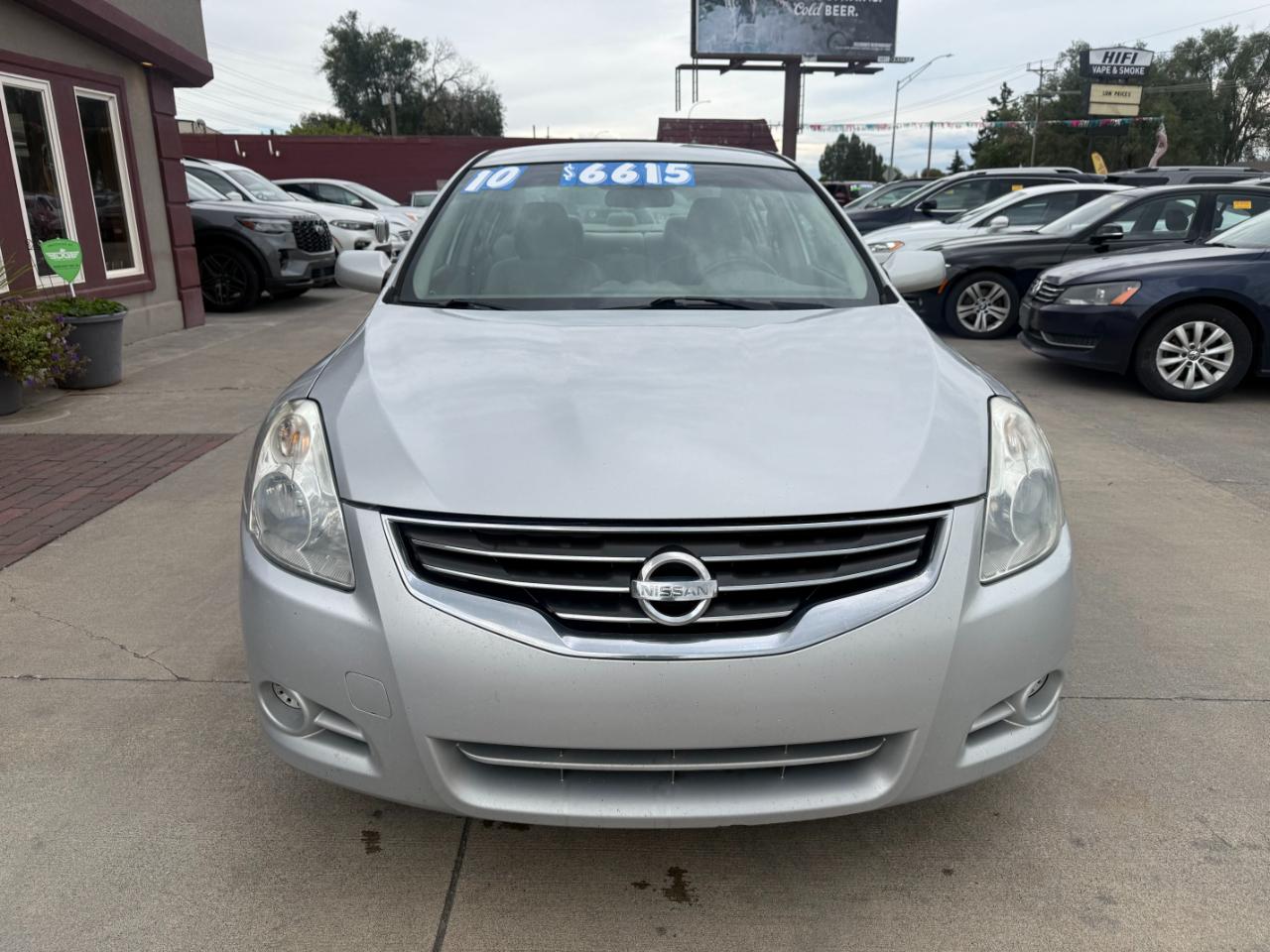 Nissan Altima Base 2010