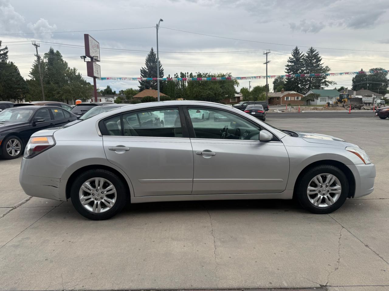 Nissan Altima Base 2010