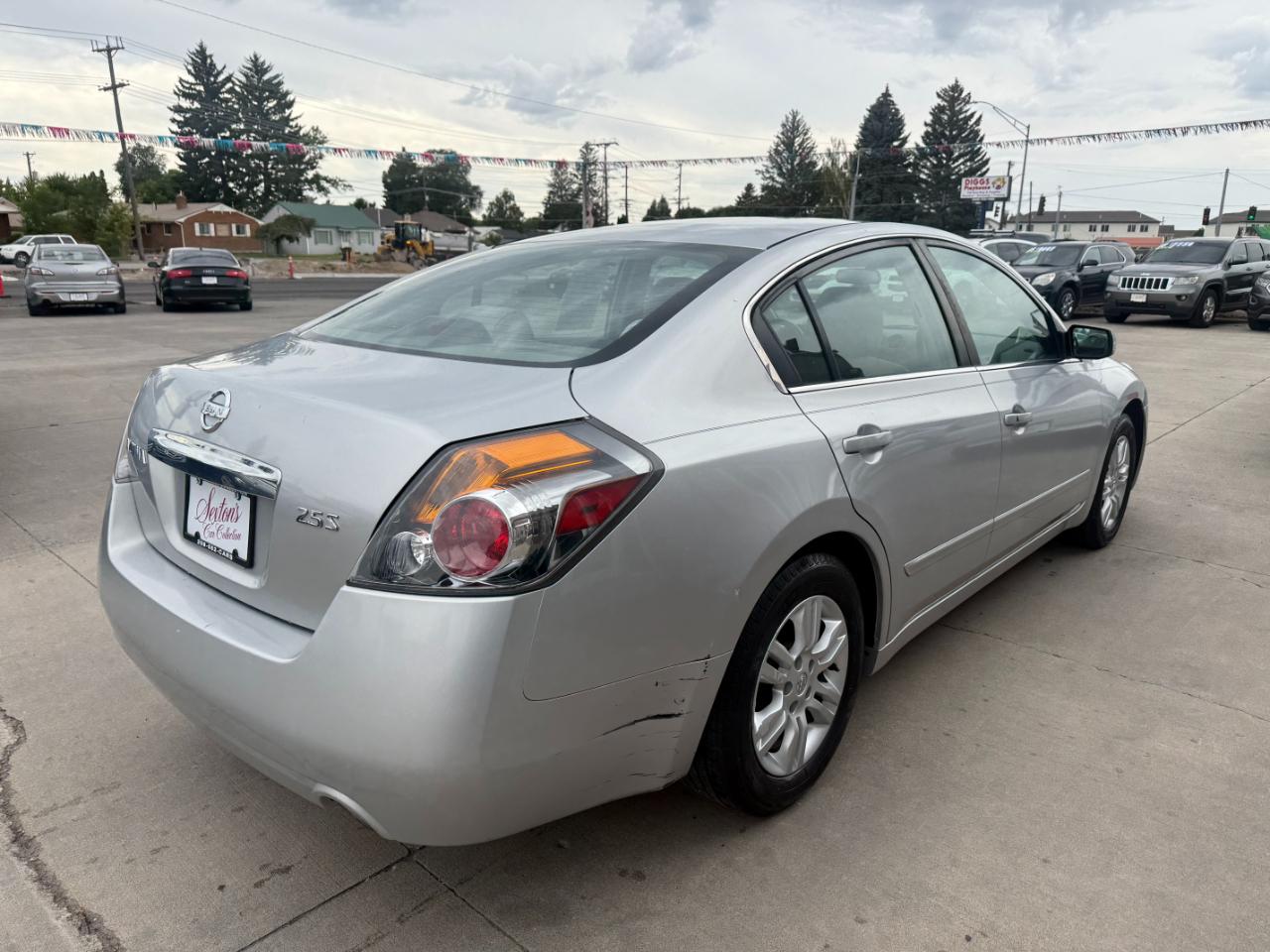 Nissan Altima Base 2010