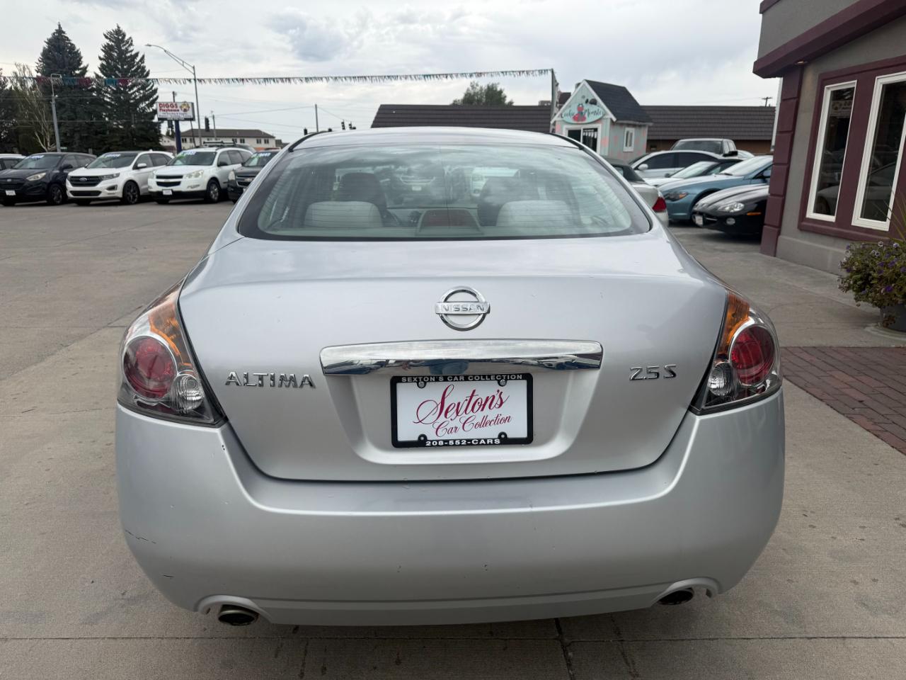 Nissan Altima Base 2010