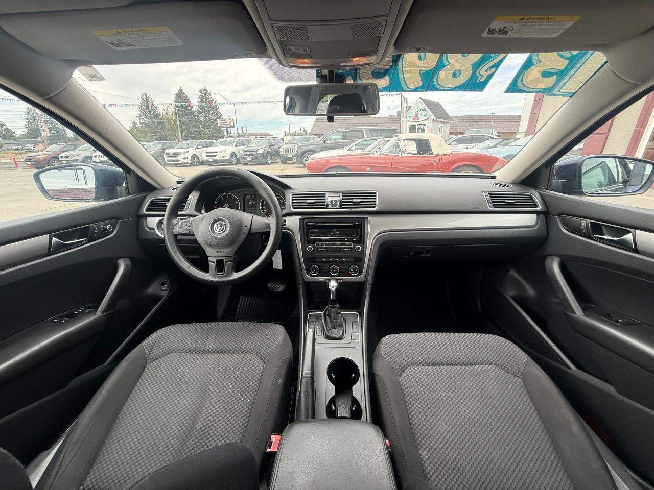 Volkswagen Passat S 2013