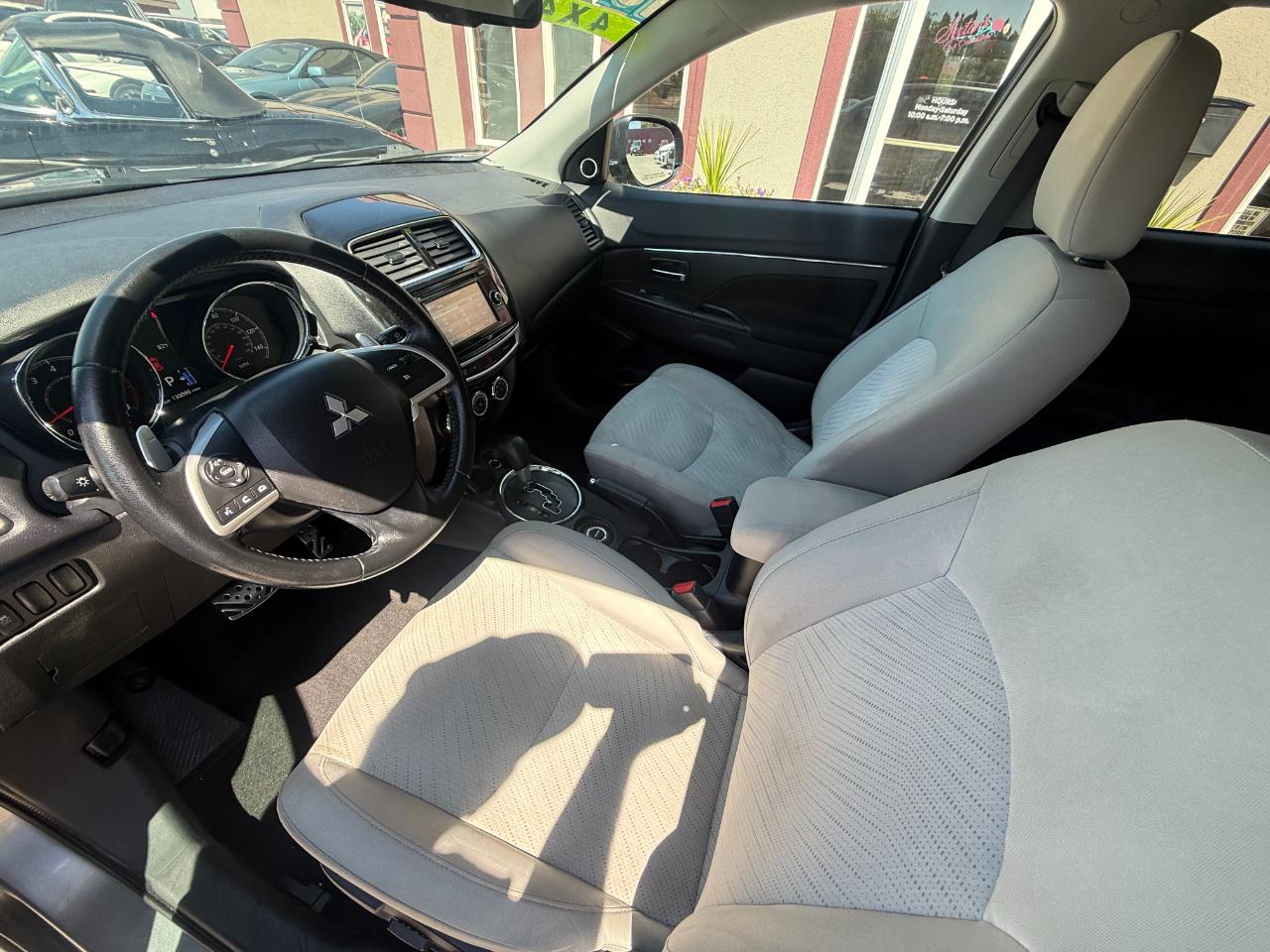 Mitsubishi Outlander Sport  2015