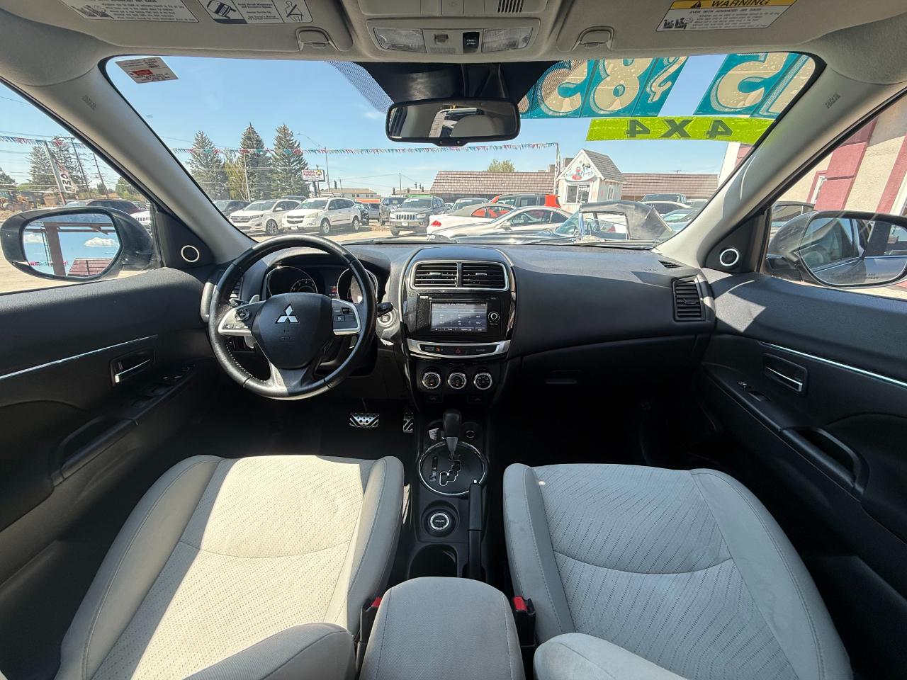Mitsubishi Outlander Sport  2015
