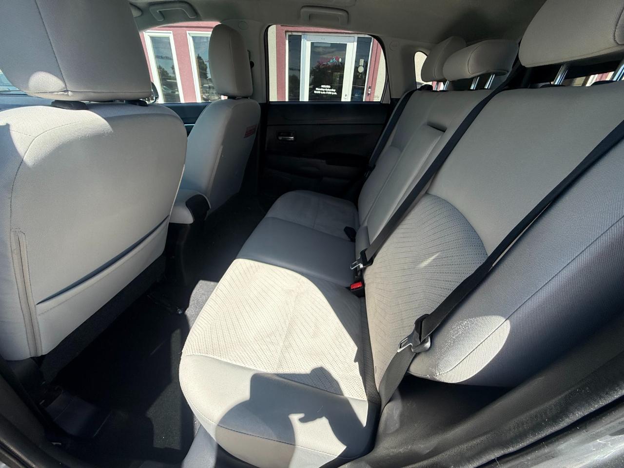 Mitsubishi Outlander Sport  2015