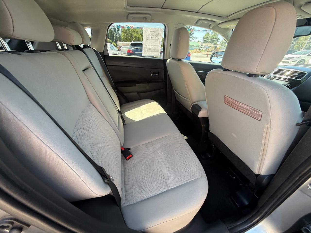 Mitsubishi Outlander Sport  2015
