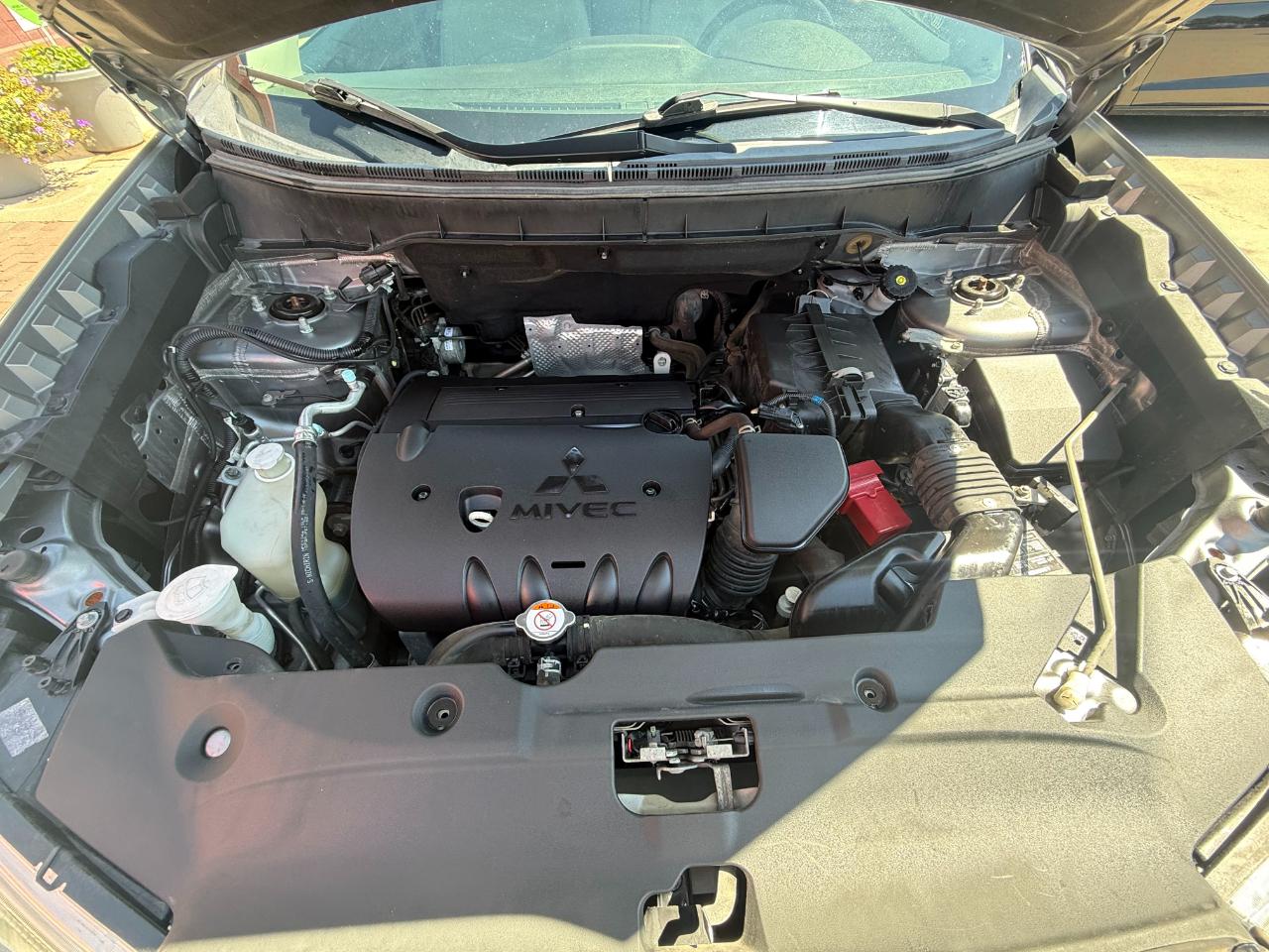 Mitsubishi Outlander Sport  2015