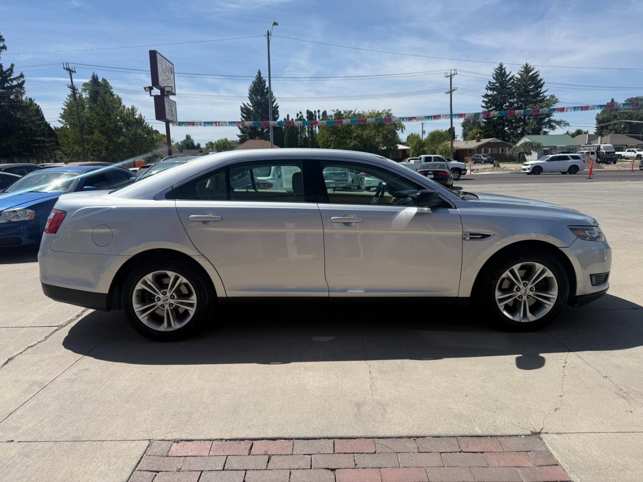Ford Taurus SE 2015