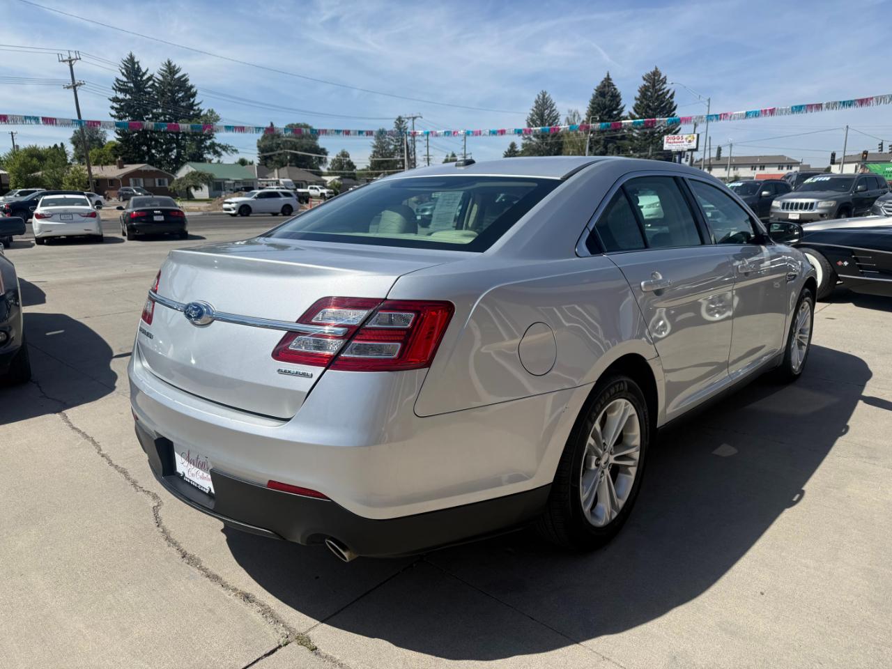 Ford Taurus SE 2015
