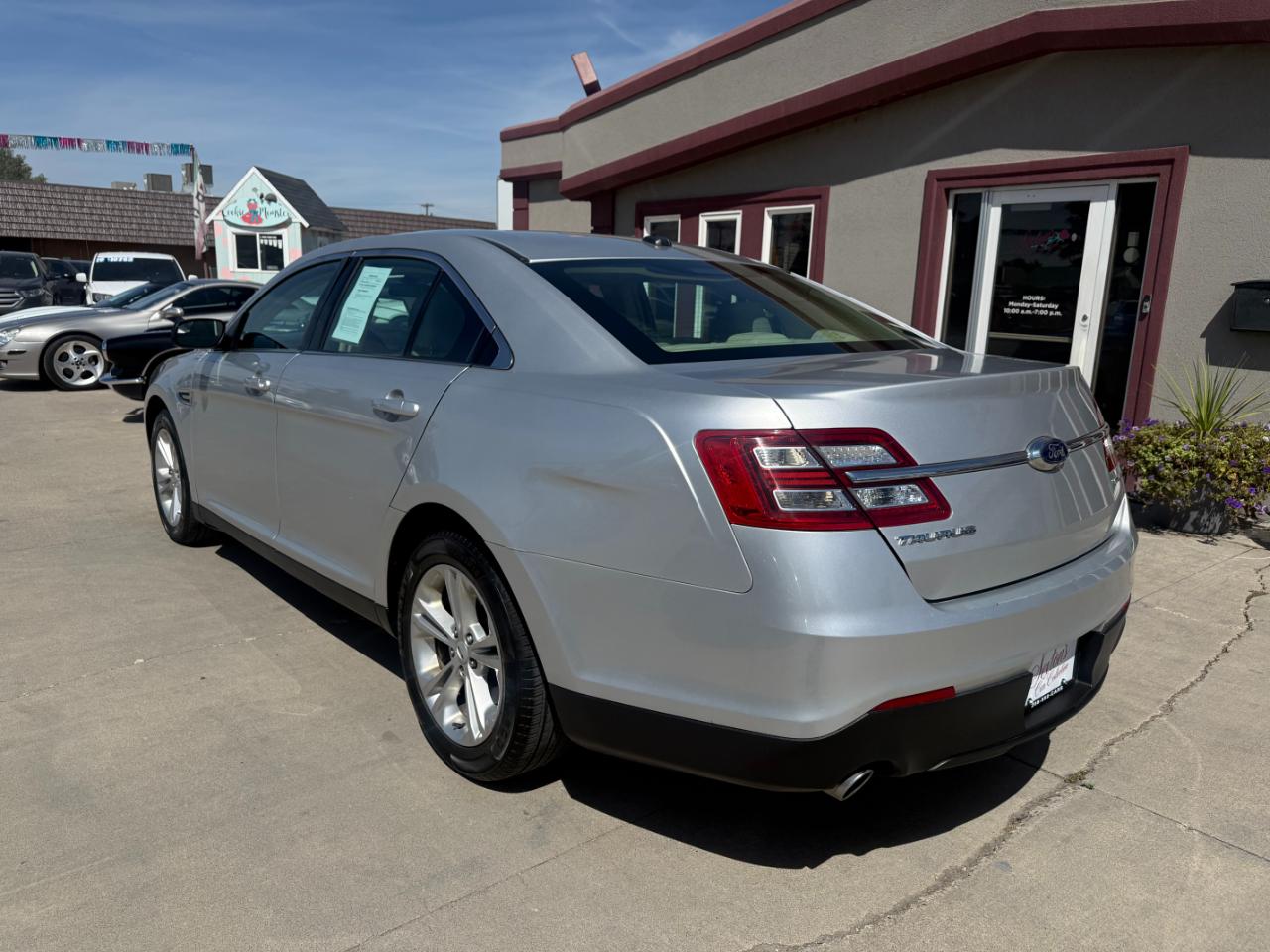 Ford Taurus SE 2015