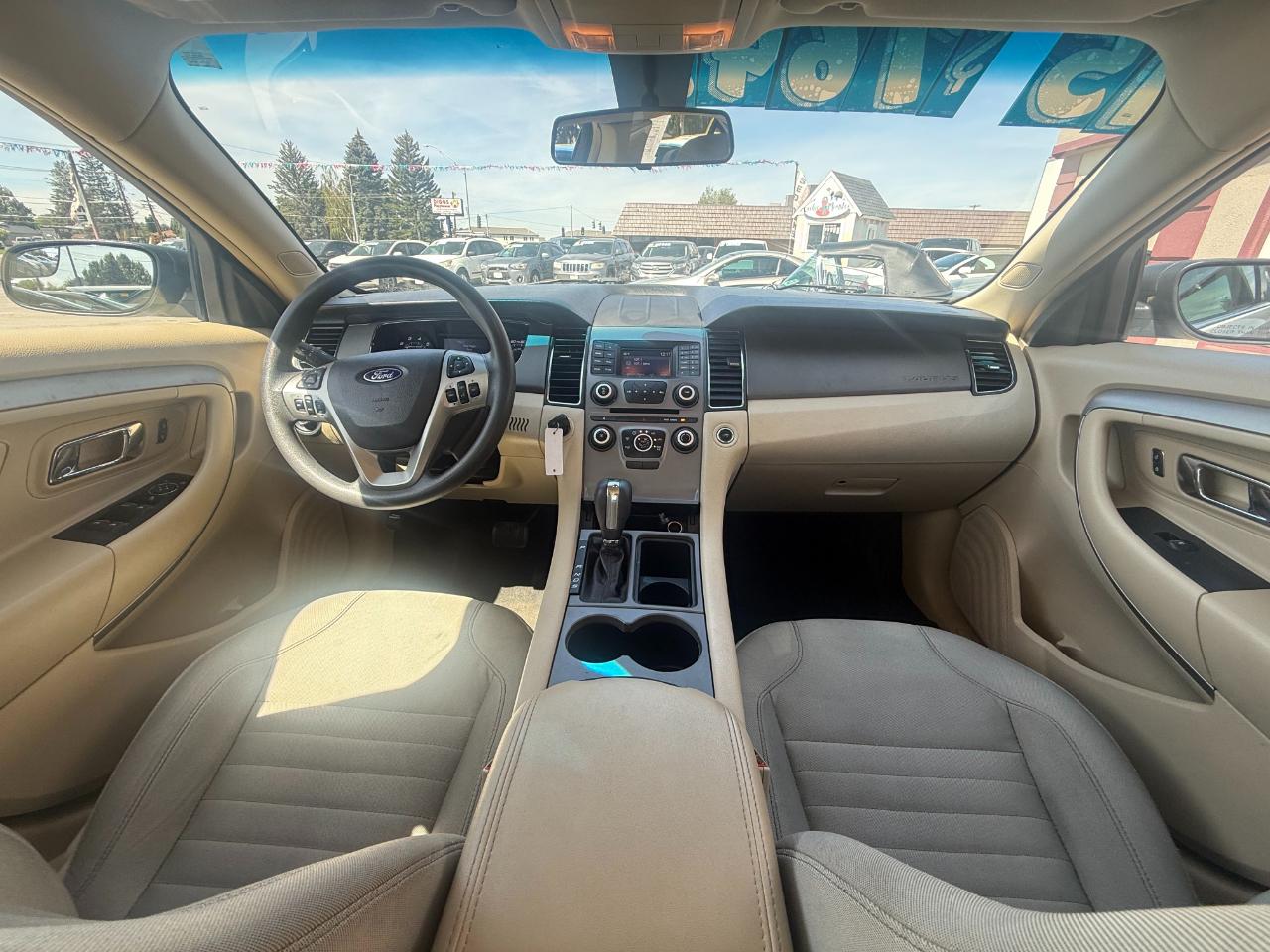 Ford Taurus SE 2015