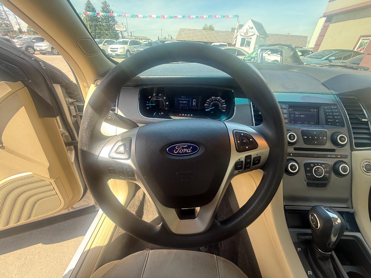 Ford Taurus SE 2015
