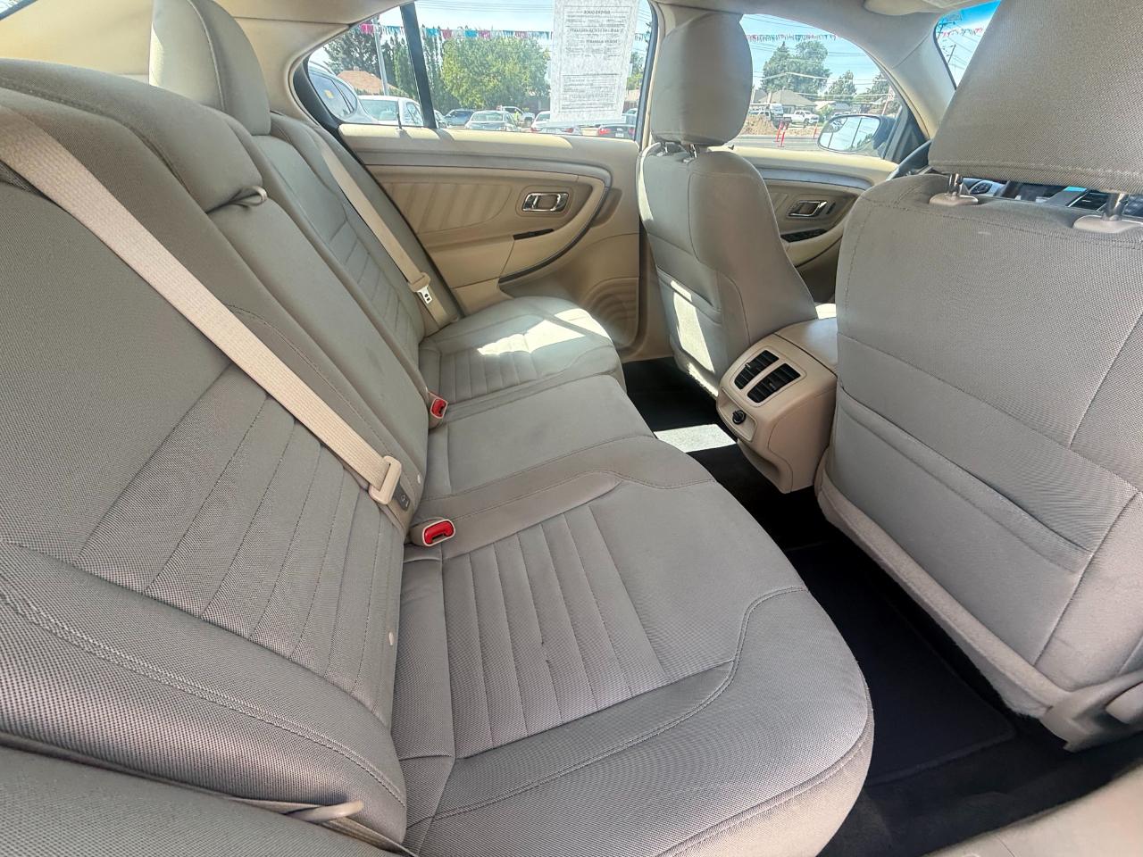 Ford Taurus SE 2015