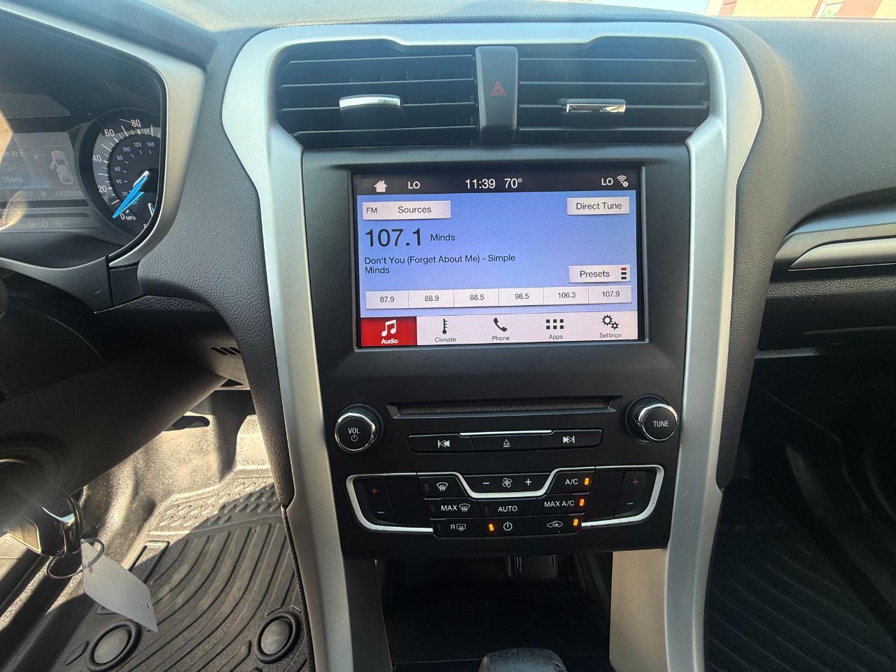 Ford Fusion SE 2014