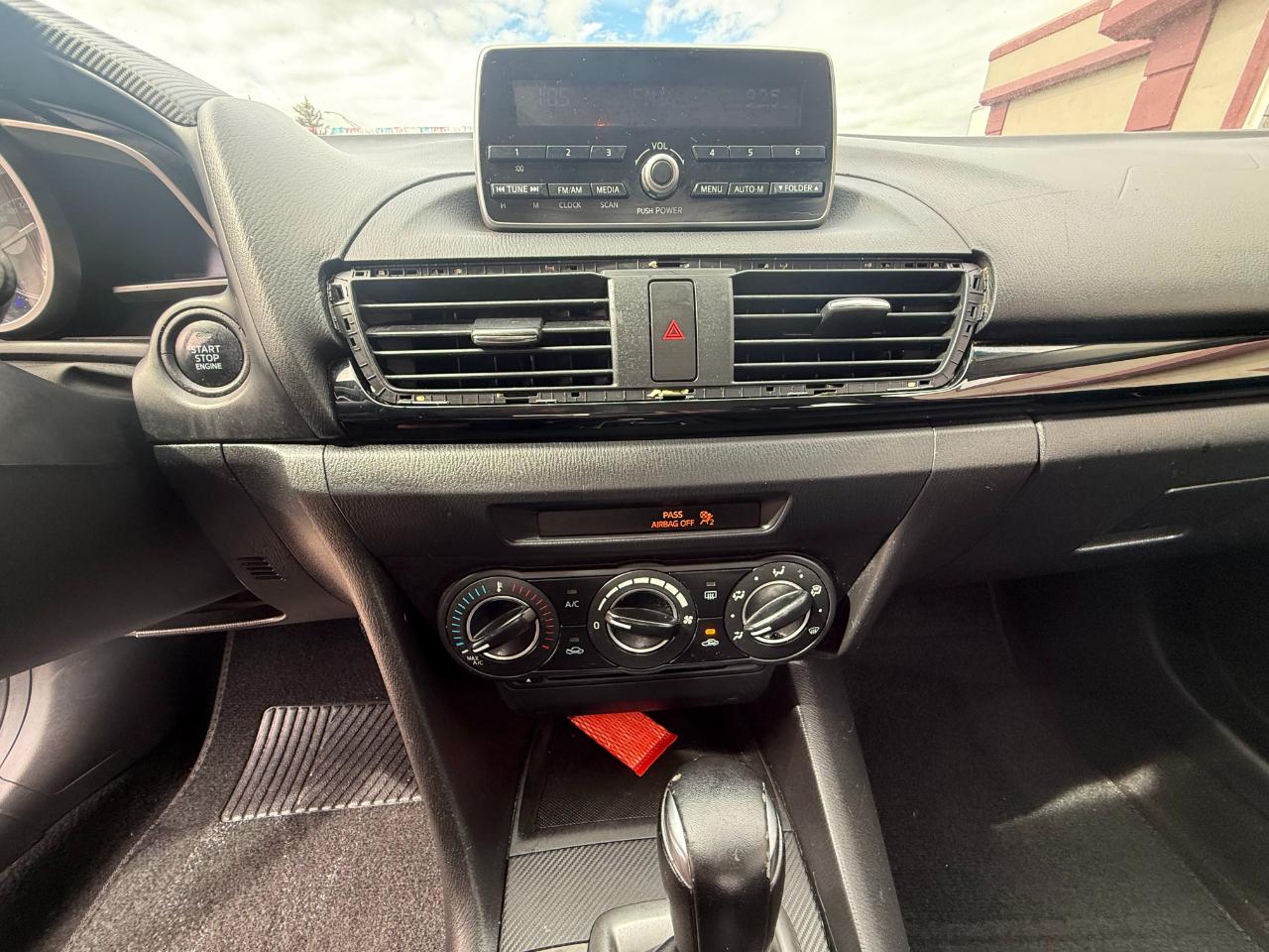 Mazda MAZDA3  2014