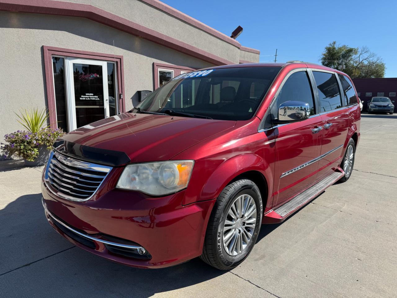 2013 Chrysler Town & Country TOURING L