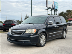 2013 Chrysler Town & Country 