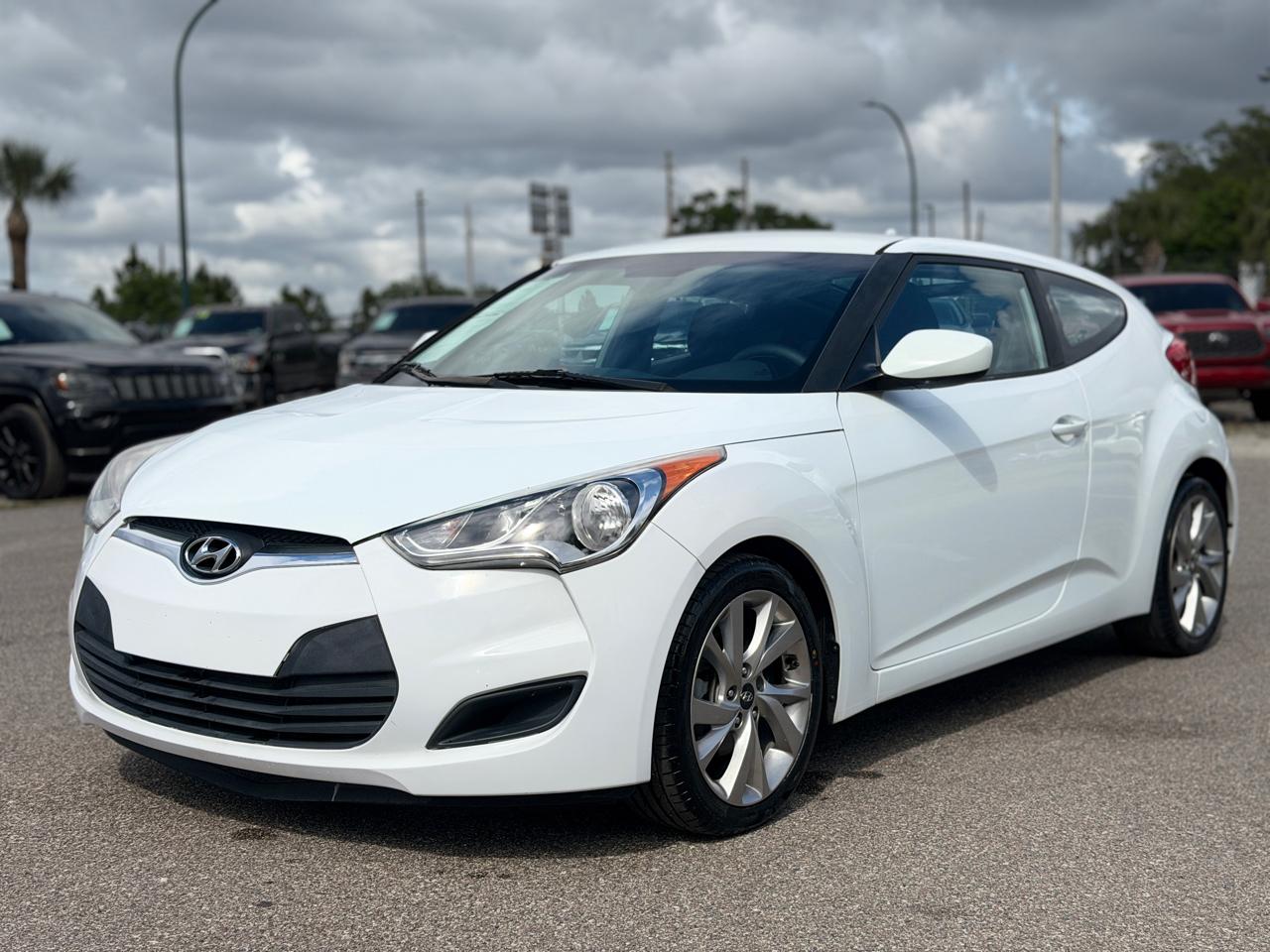 2016 Hyundai Veloster Base 6MT