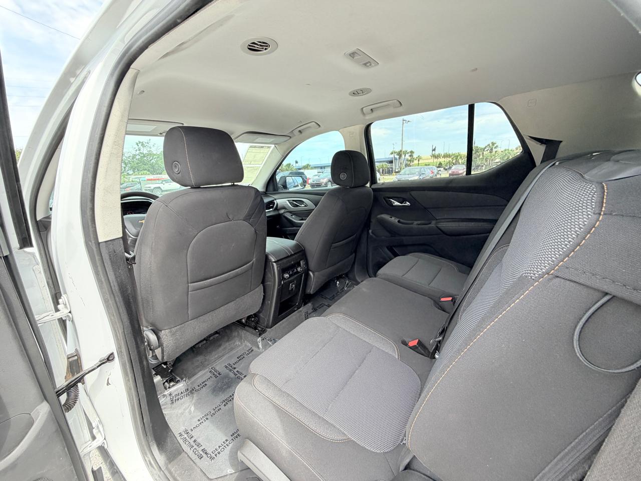 2020 Chevrolet Traverse LS - Photo 9