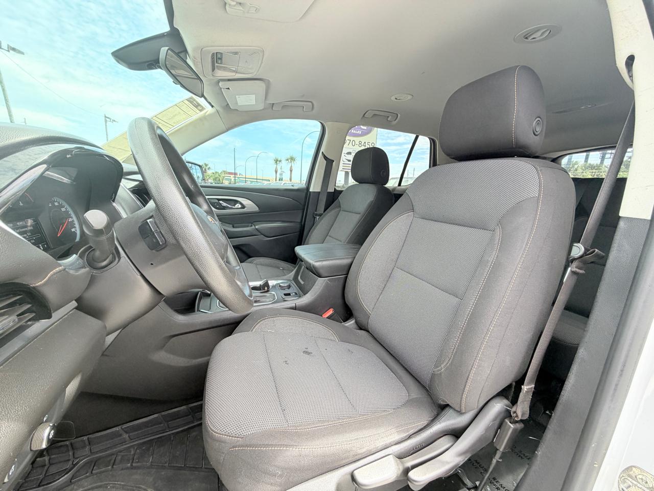 2020 Chevrolet Traverse LS - Photo 11