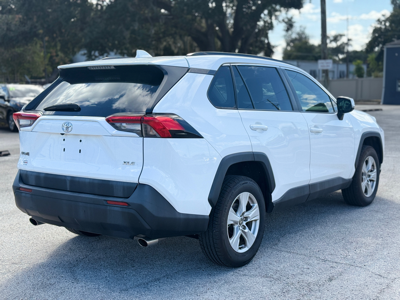 Toyota RAV4 XLE 2021