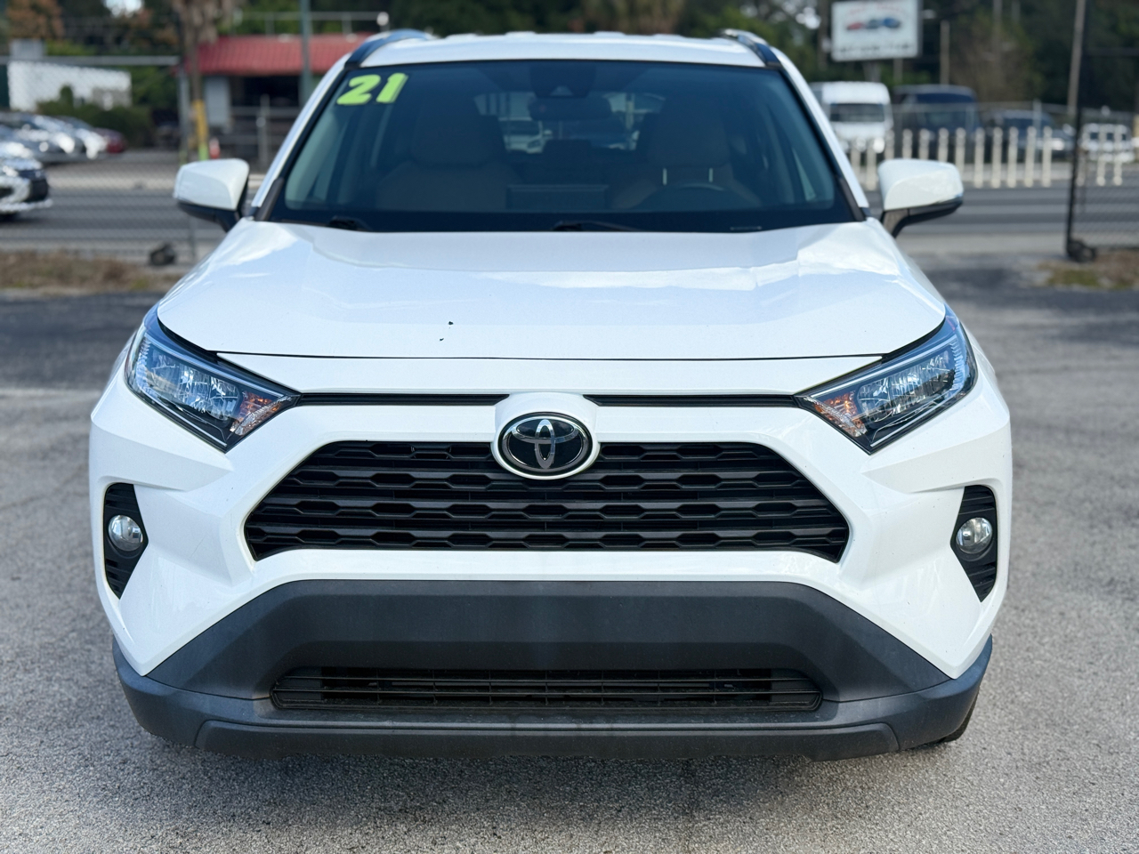 Toyota RAV4 XLE 2021