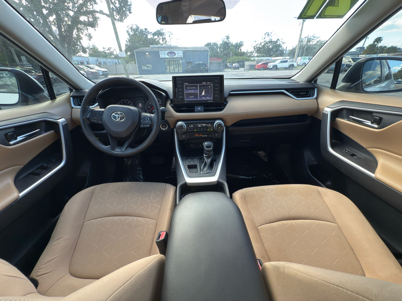 Toyota RAV4 XLE 2021