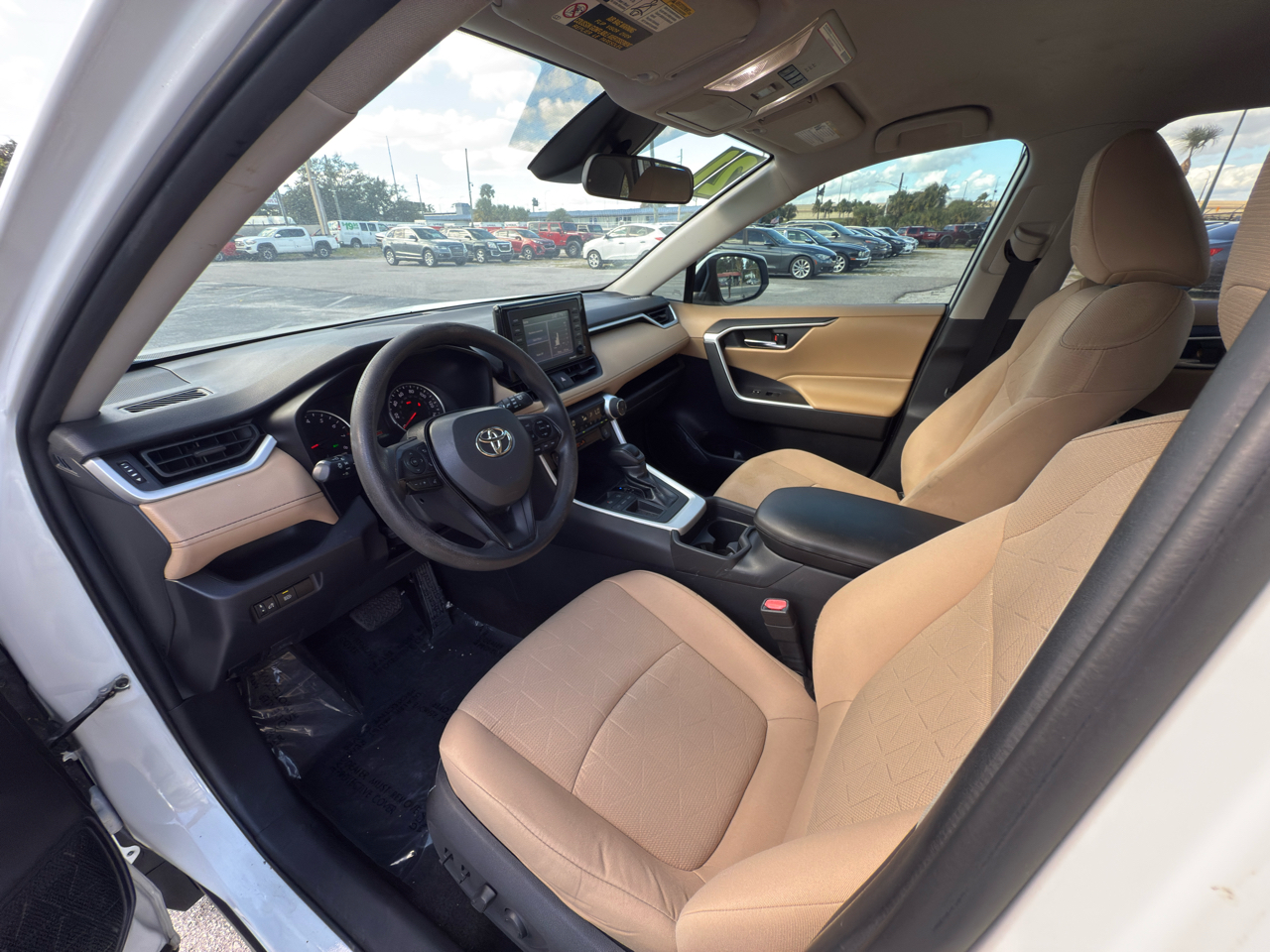 Toyota RAV4 XLE 2021