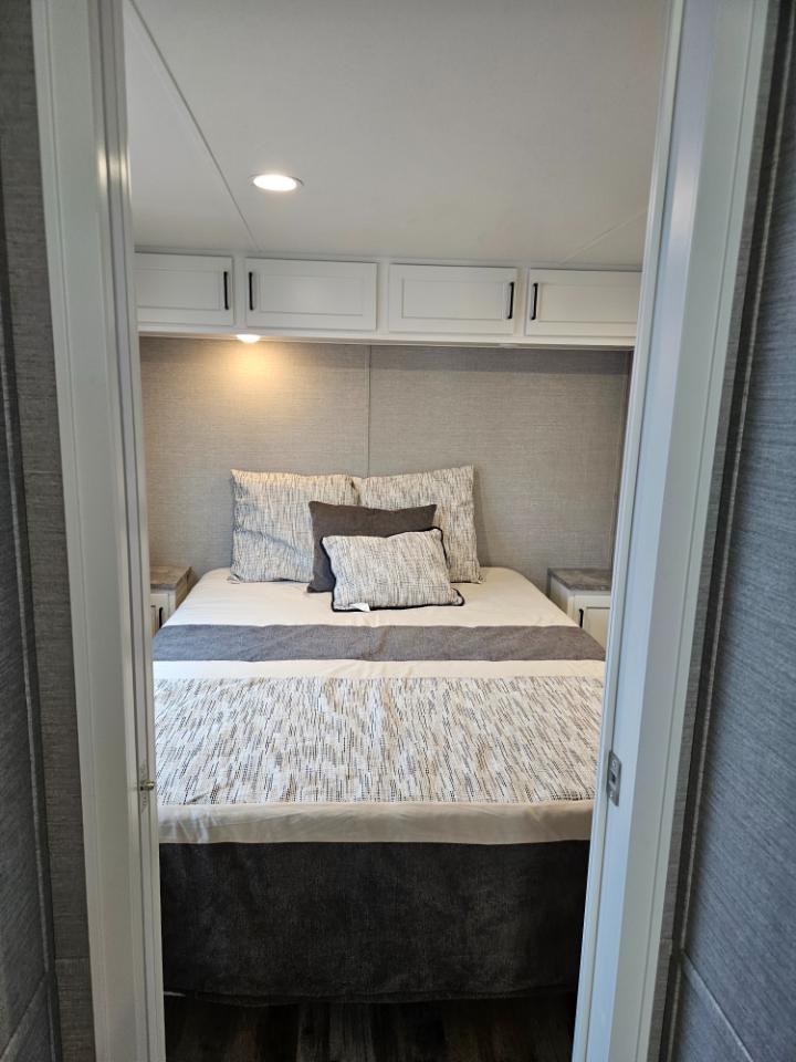Elevation 5-Series  2026