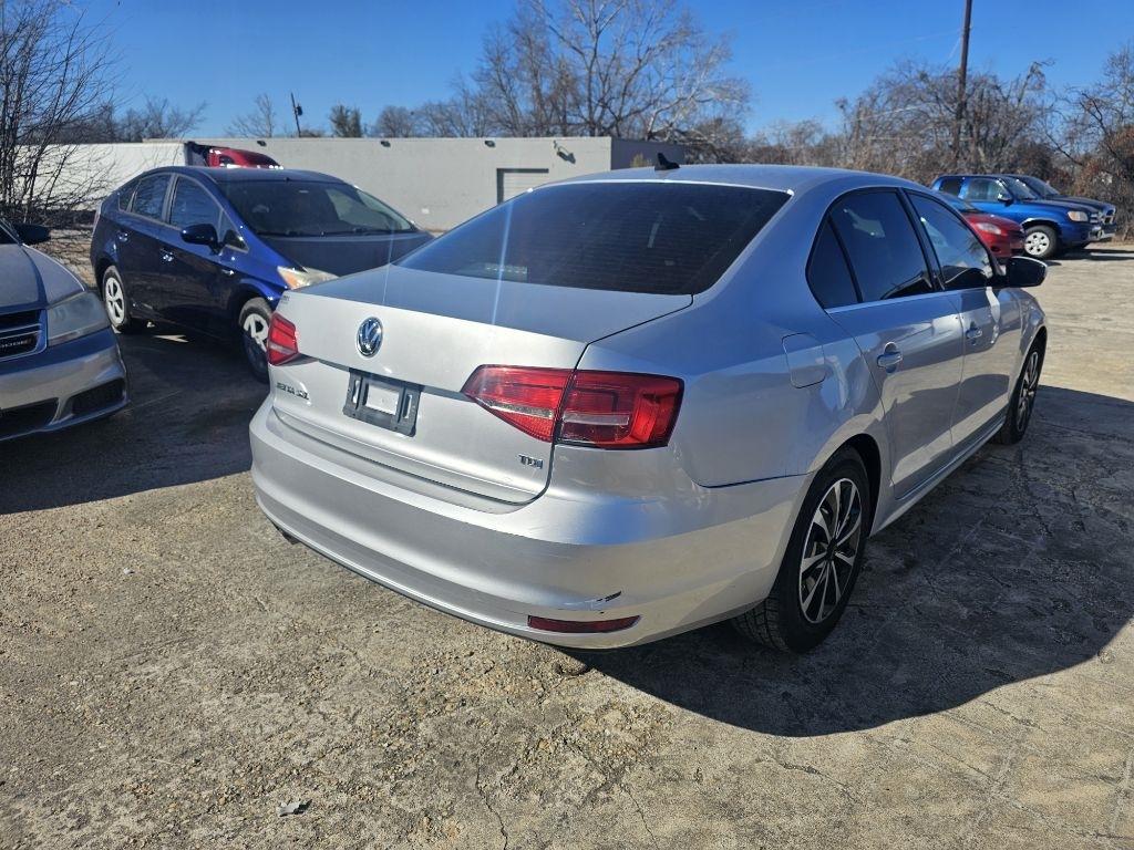 Volkswagen Jetta  2015