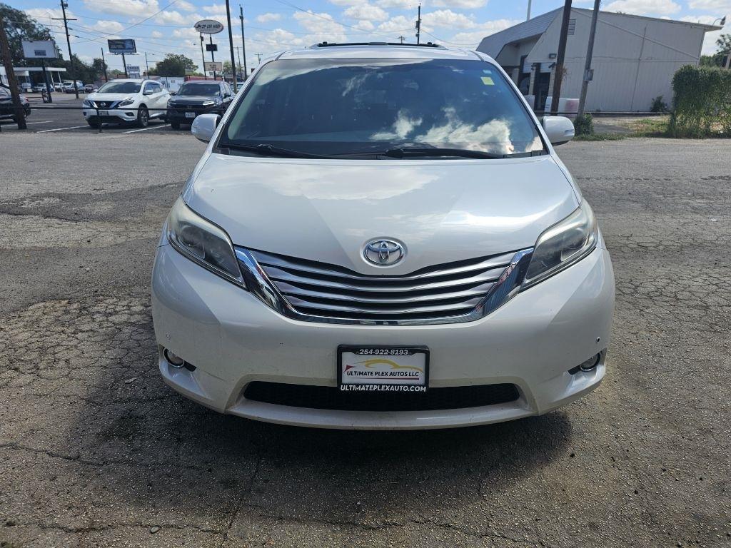 Toyota Sienna  2015