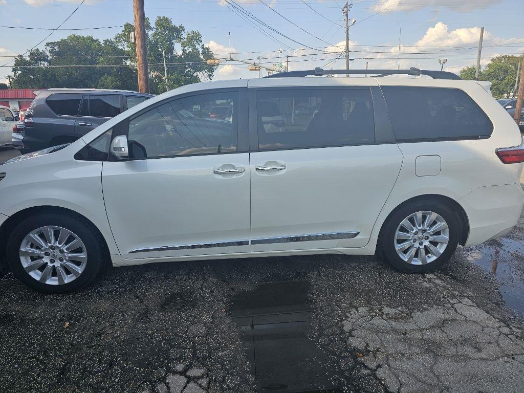 Toyota Sienna  2015