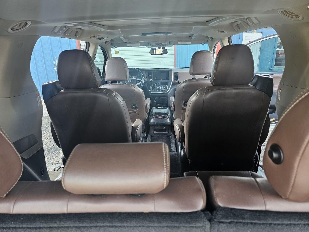 Toyota Sienna  2015