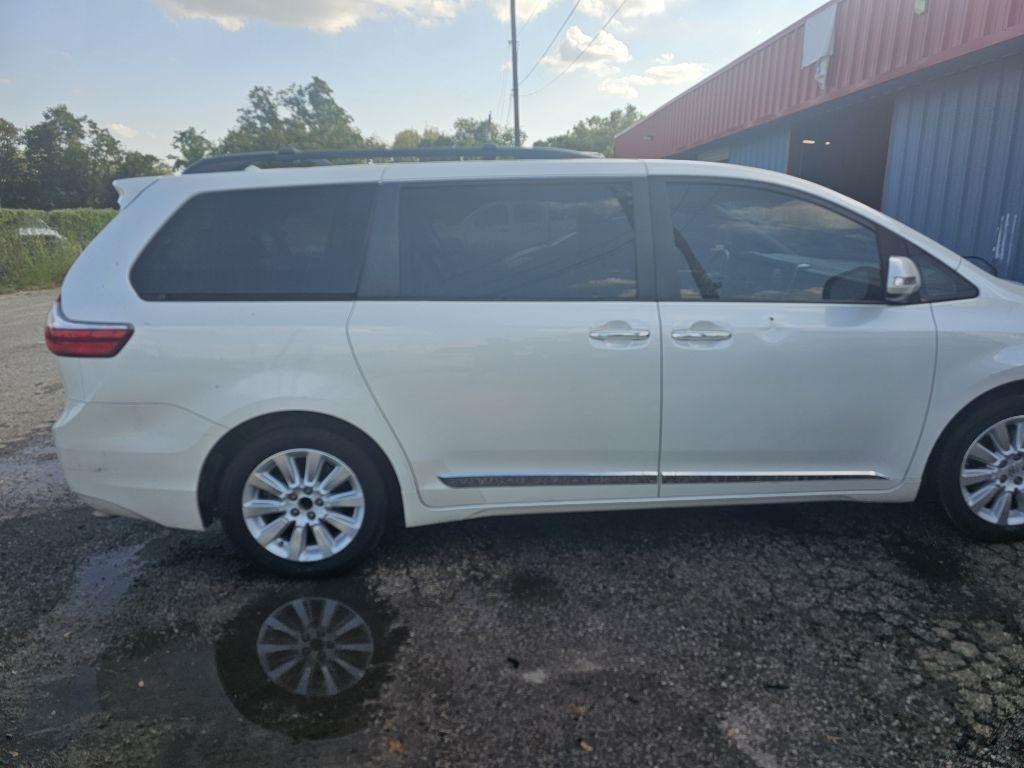 Toyota Sienna  2015