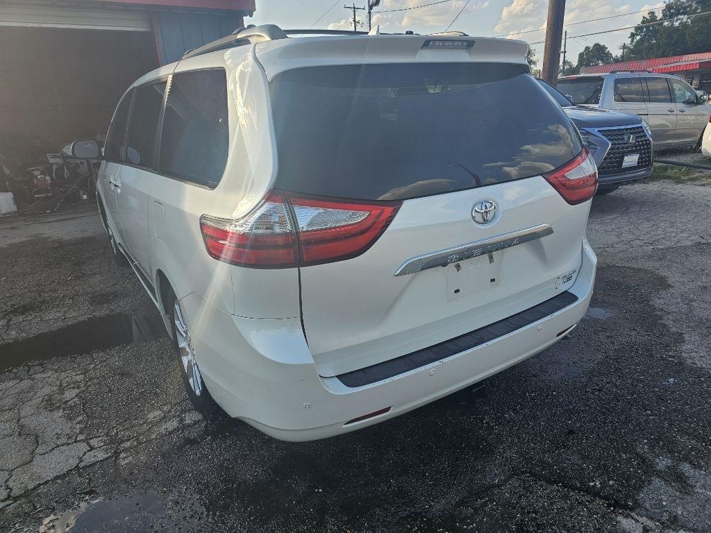 Toyota Sienna  2015
