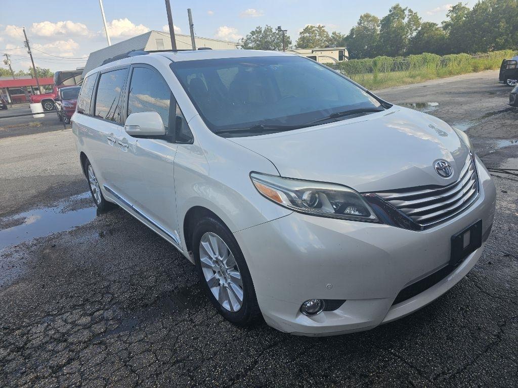 Toyota Sienna  2015