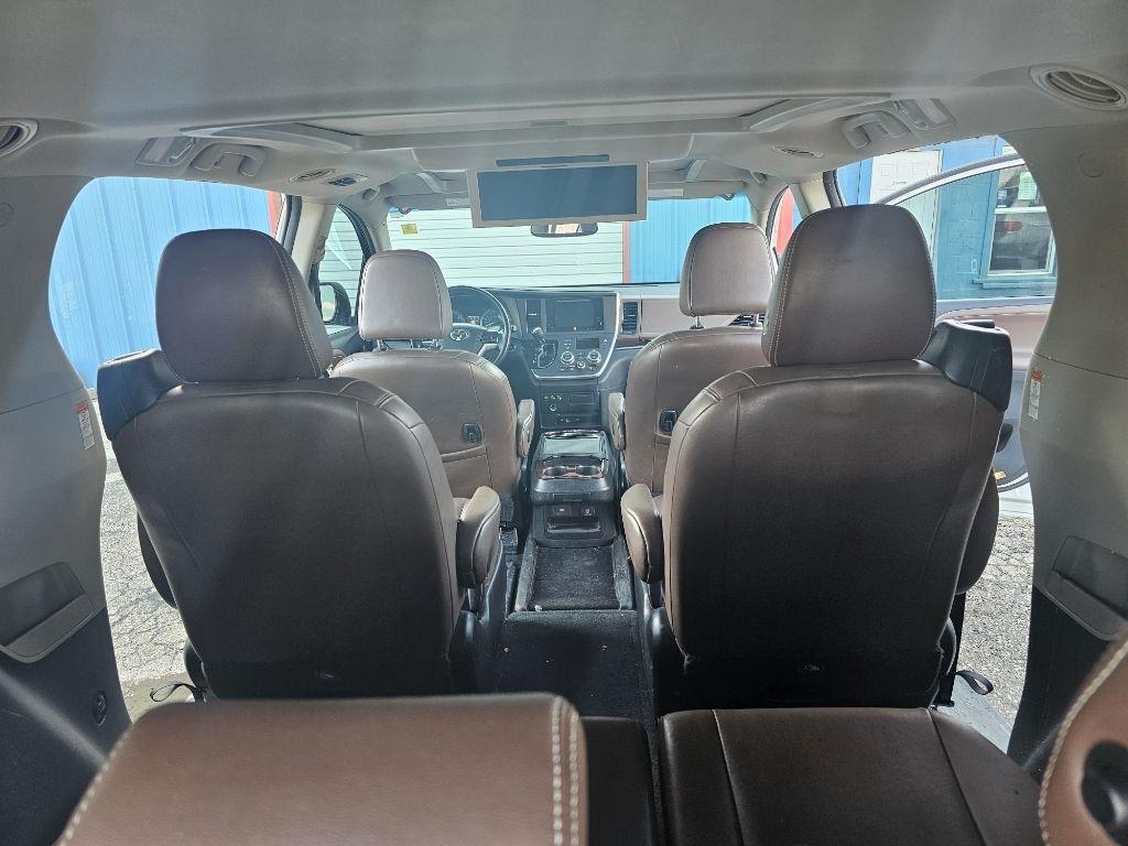 Toyota Sienna  2015