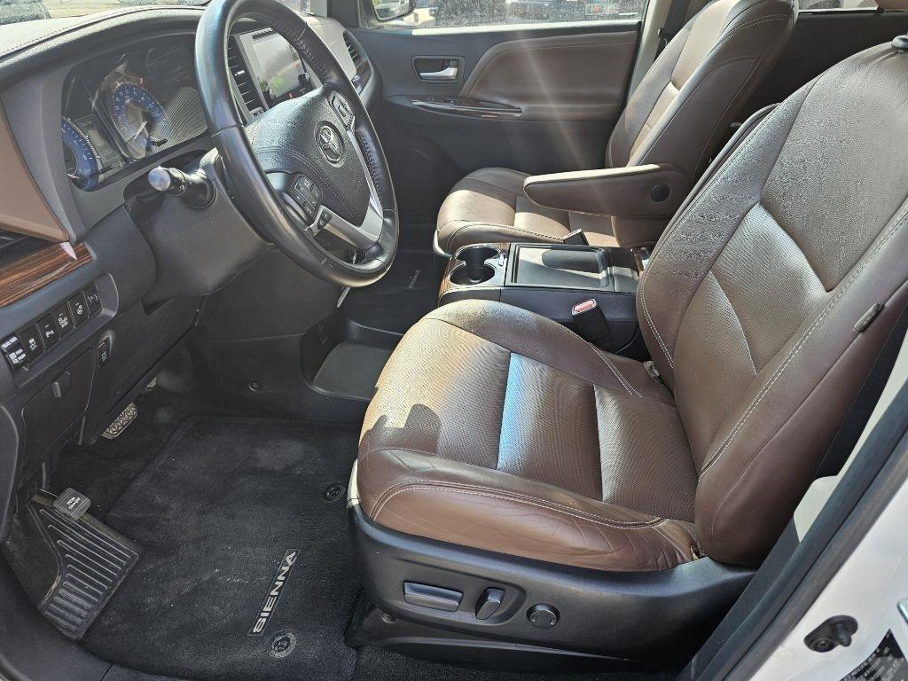Toyota Sienna  2015