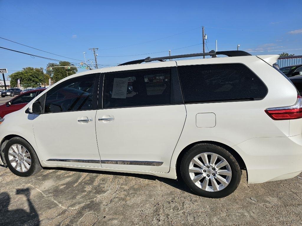 Toyota Sienna  2015