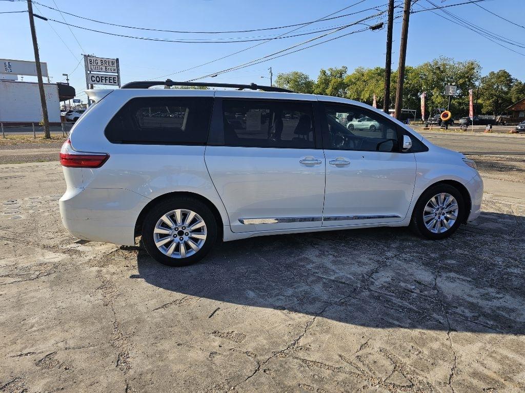 Toyota Sienna  2015