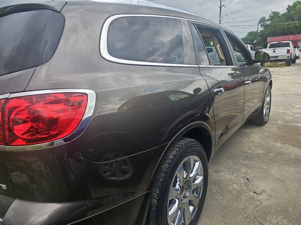 Buick Enclave  2011