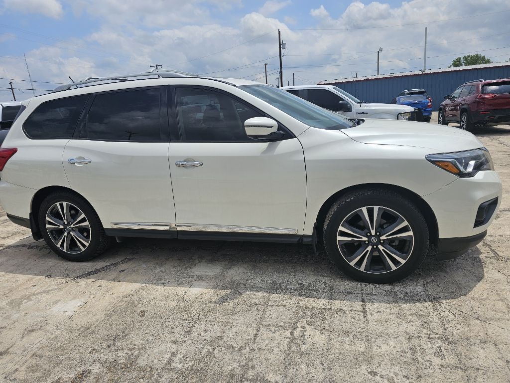 Nissan Pathfinder  2018