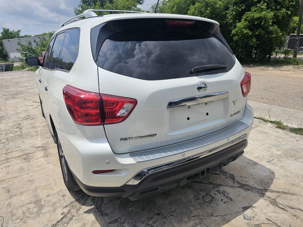 Nissan Pathfinder  2018