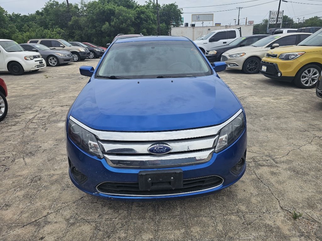 2011 Ford Fusion SE's photo