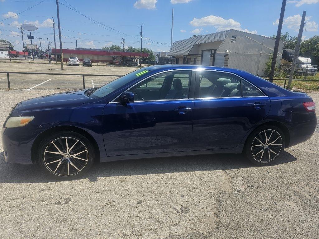 Toyota Camry  2011