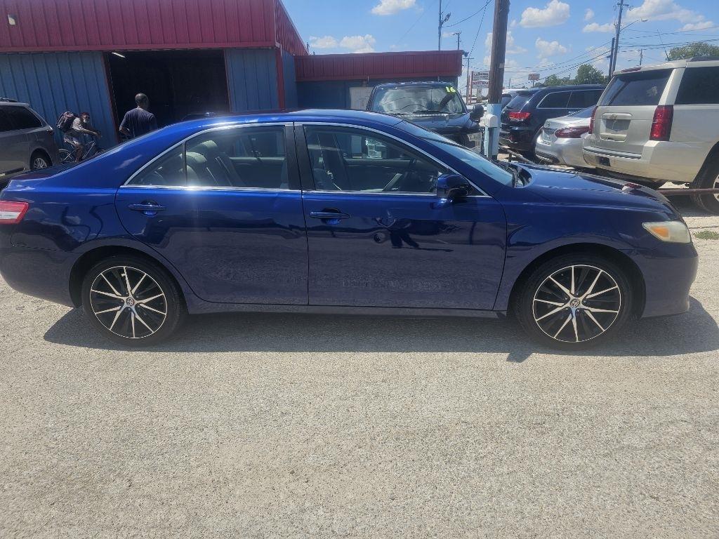 Toyota Camry  2011