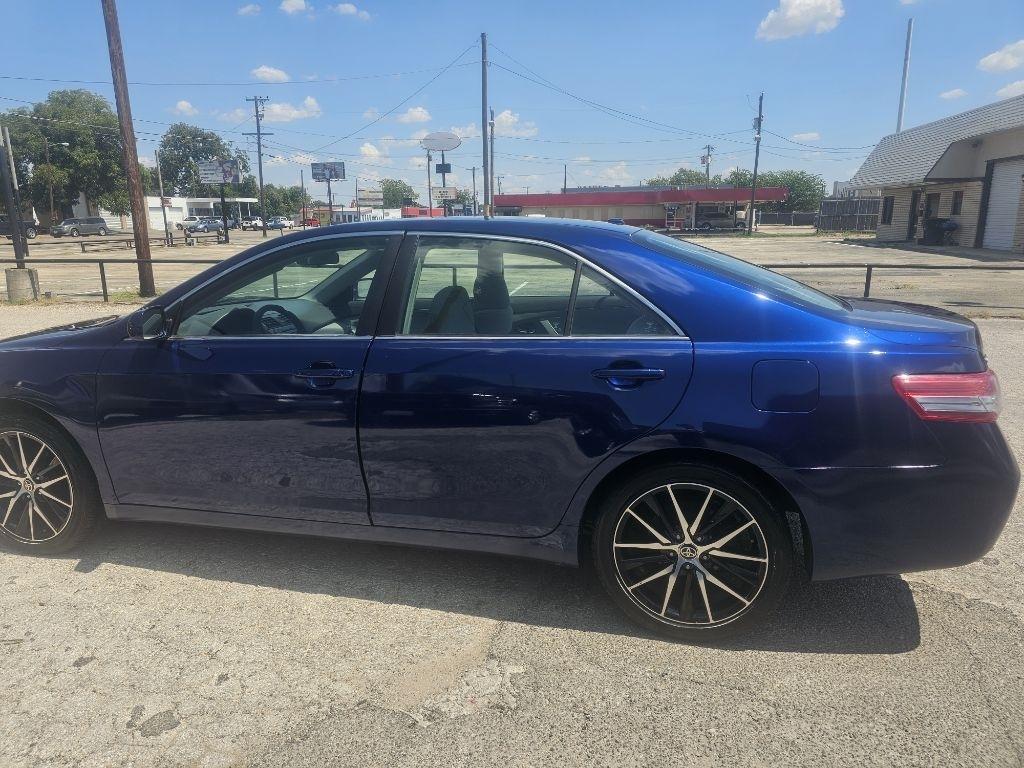 Toyota Camry  2011